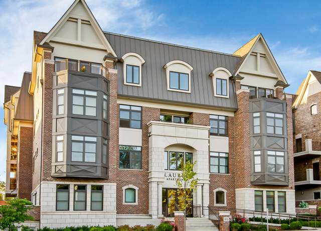 Photo of 833 Laurel Ave Unit 102, Highland Park, IL 60035