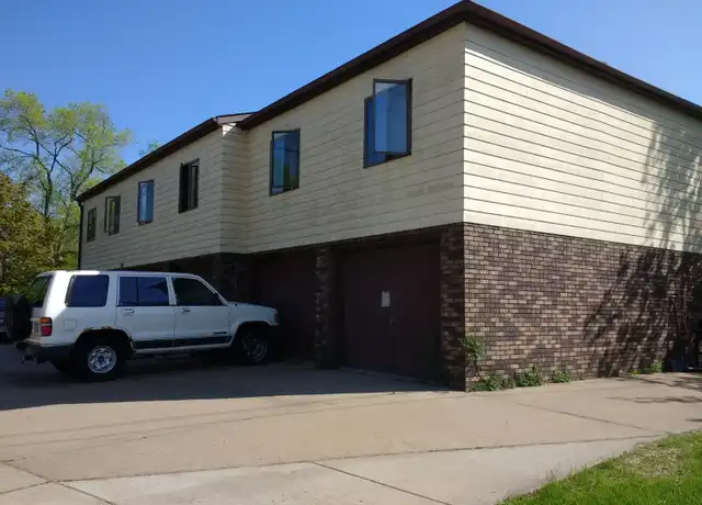 Property at 303 Talmadge St Unit 3, Eau Claire, WI, 54701, 2 beds, 1 bath, [object Object]