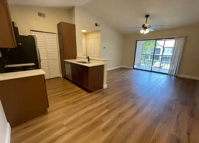 Property at 2202 Arbour Walk Cir, Naples, FL, 34109, 1 bed, 1 bath, [object Object]