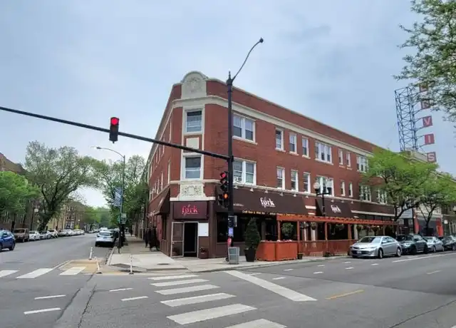 Property at 2310 W Wilson Ave, Chicago, IL, 60625, 1 bed, 1 bath, [object Object]