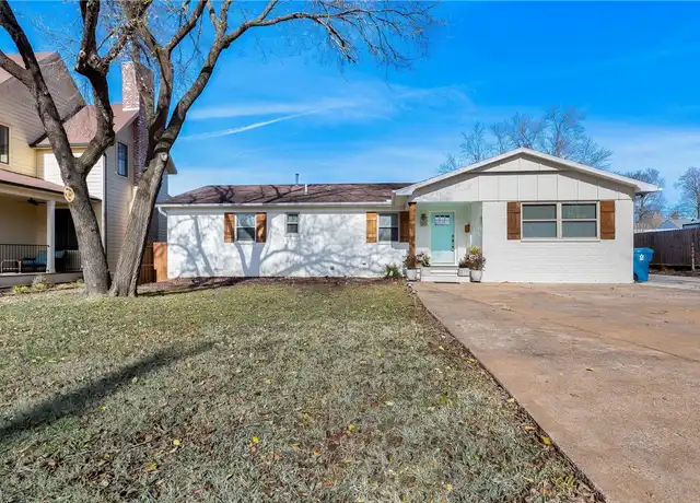Property at 406 NW 5th St, Bentonville, AR, 72712, 3 beds, 2 baths, [object Object]