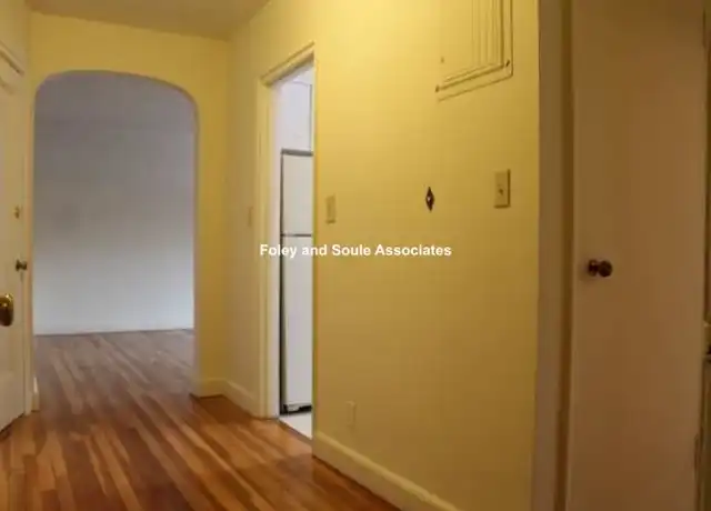 Property at 483 Centre St Unit 1A, Newton, MA, 02458, 2 beds, 1 bath, [object Object]
