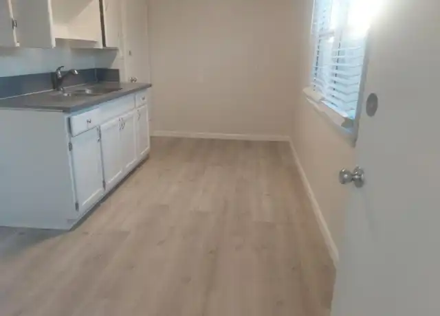 Property at 10961 S Figueroa St Unit 6, Los Angeles, CA, 90061, 1 bed, 1 bath, [object Object]