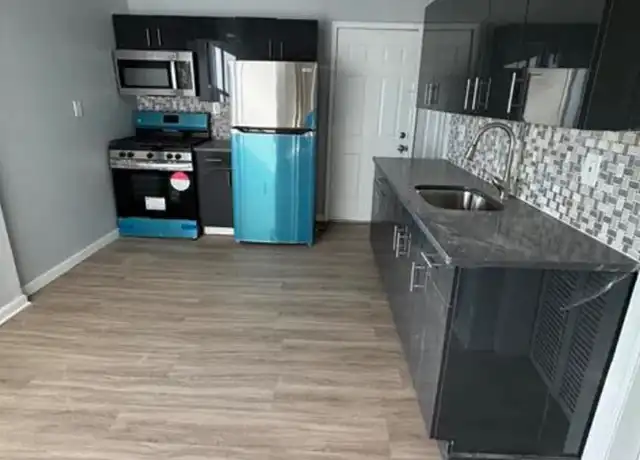 Property at 455 Main St Unit 3R, Bridgeport, CT, 06604, 4 beds, 1 bath, [object Object]