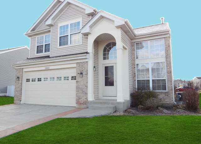 Photo of 2800 E Bridleway Ct, Carpentersville, IL 60110