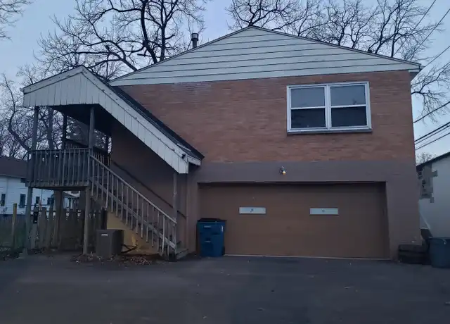 Property at 220 W Oneida Ave, Bartlett, IL, 60103, 2 beds, 1 bath, [object Object]
