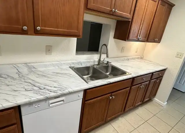 Property at 811 W Springfield Ave Unit B, Champaign, IL, 61820, 2 beds, 1 bath, [object Object]