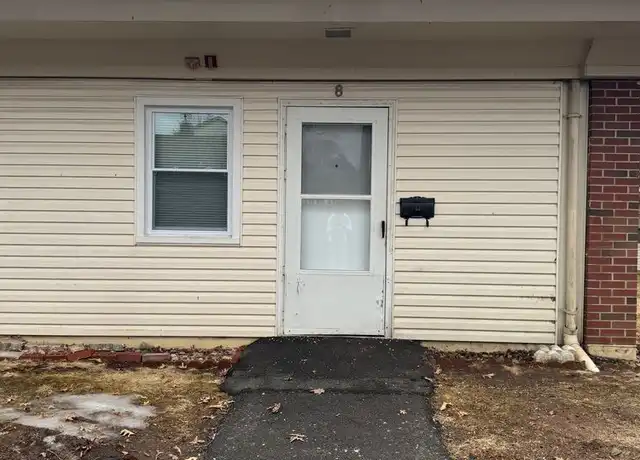 Property at 470 Burritt St Unit 8, New Britain, CT, 06053, 1 bed, 1 bath, [object Object]