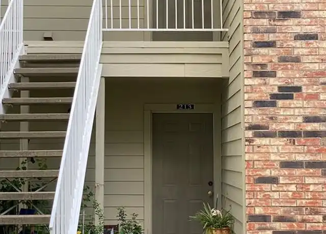 Property at 2200 E Trinity Mls Rd, Carrollton, TX, 75006, 1 bed, 1 bath, [object Object]