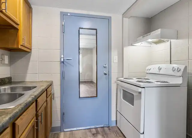 Property at The Metropolitan - 600 W Mill St, Carbondale, IL, 62901, 1 bed, 1 bath, [object Object]