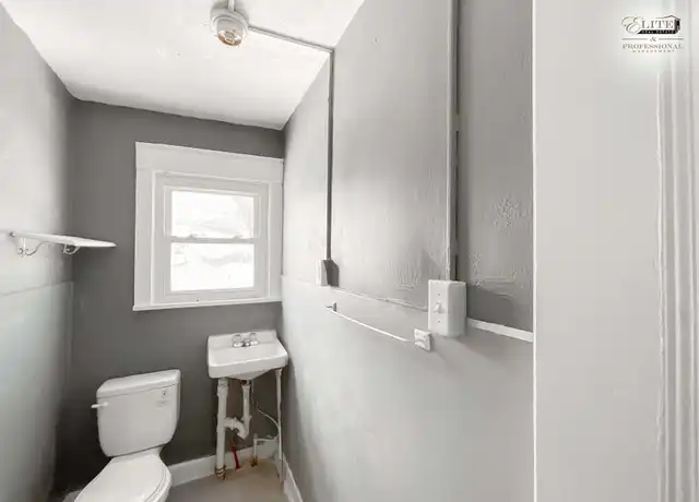 Property at 301 Smith Ave, Lansing, MI, 48910, 0 beds, 1 bath, [object Object]