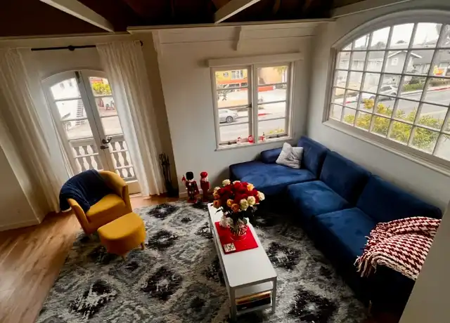 Property at 1111 Glenneyre St, Laguna Beach, CA, 92651, 1 bed, 1 bath, [object Object]