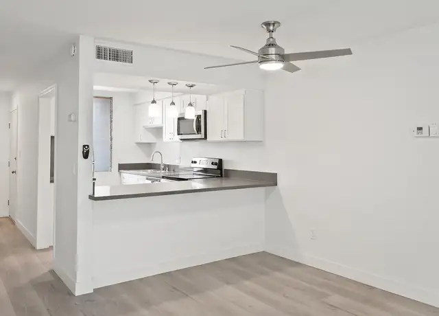Photo of 712 S Fernwood St, West Covina, CA 91791