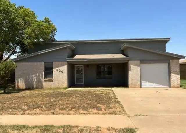 Property at 304 E 19th St, Wolfforth, TX, 79382, 3 beds, 2 baths, [object Object]