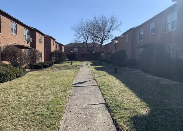 Property at 1225 King Ave Unit 4C, Columbus, OH, 43212, 2 beds, 1 bath, [object Object]