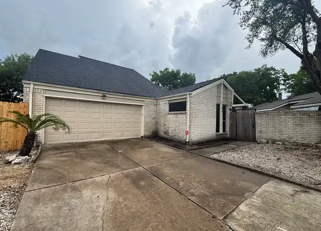 Property at 8706 Belle Glen Dr, Houston, TX, 77099, 3 beds, 2 baths, [object Object]