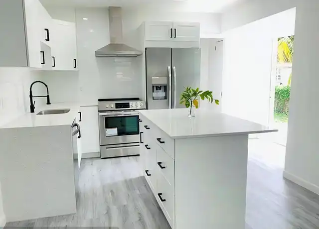 Property at 2604 Fletcher Ct, Hollywood, FL, 33020, 3 beds, 2 baths, [object Object]