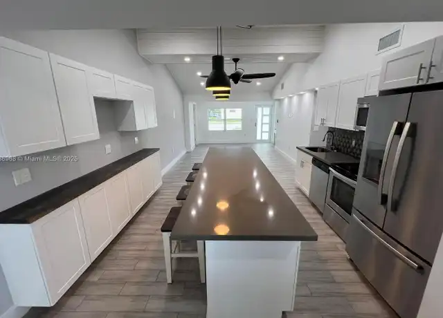 Property at 2418 Taft St, Hollywood, FL, 33020, 4 beds, 3 baths, [object Object]