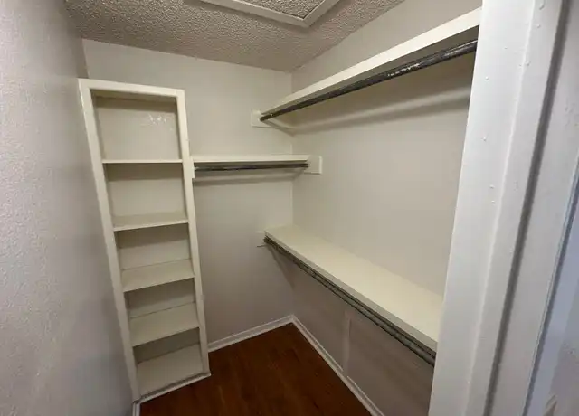 Property at 5500 N 15th St Unit 04, McAllen, TX, 78504, 1 bed, 1 bath, [object Object]