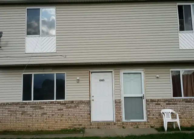Property at 1305 Massachusetts Ave, Lorain, OH, 44052, 2 beds, 1 bath, [object Object]