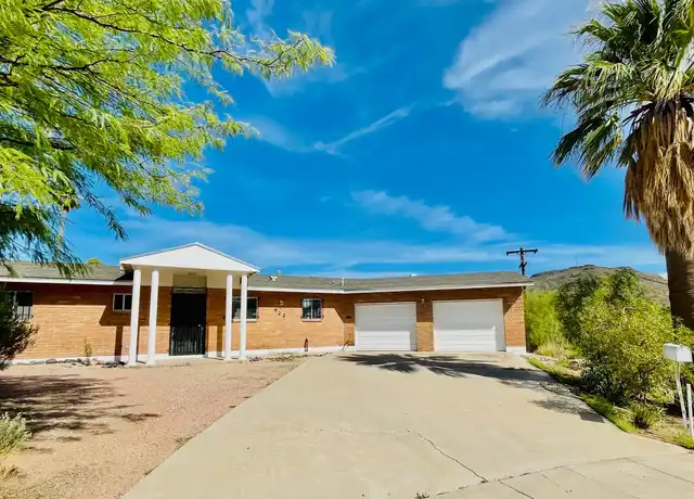 Property at 422 N La Cholla Blvd, Tucson, AZ, 85745, 3 beds, 2 baths, [object Object]