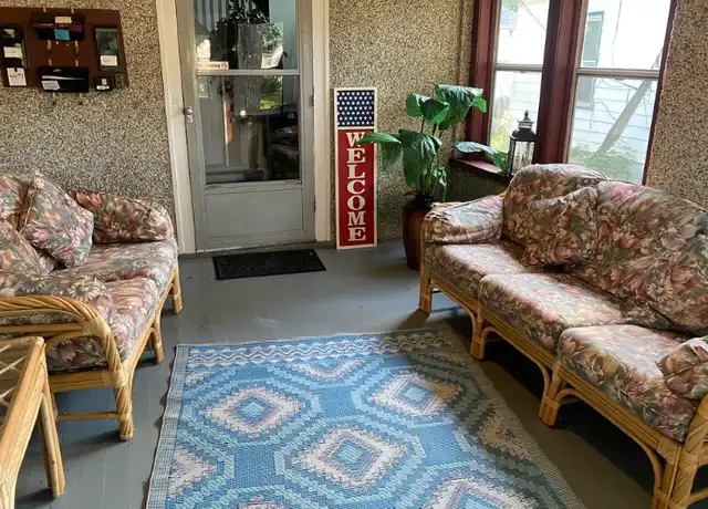 Property at 1002 5th St N Unit 3, Fargo, ND, 58102, 1 bed, 1 bath, [object Object]