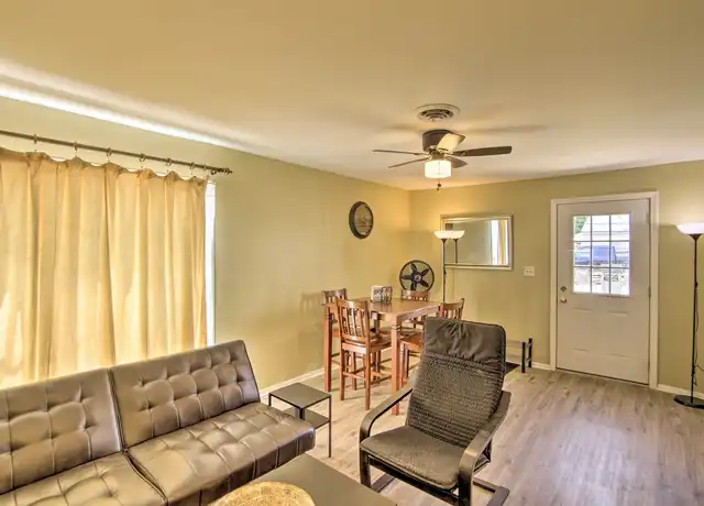 Property at 222 E Thirteen Mile Rd Unit 2, Royal Oak, MI, 48073, 2 beds, 1 bath, [object Object]