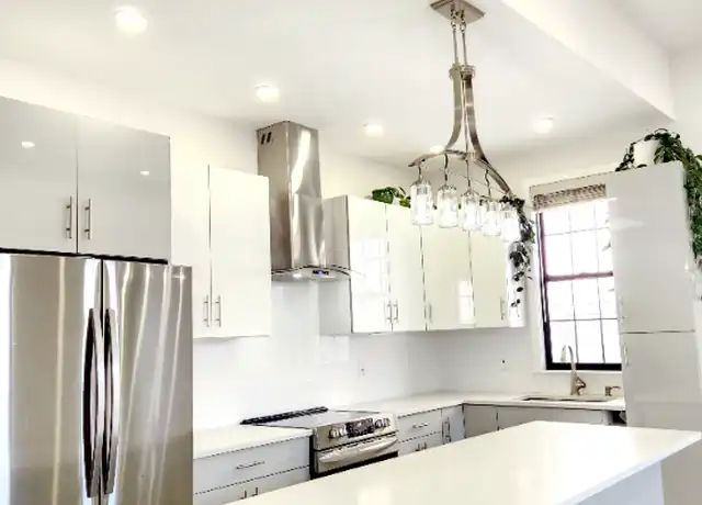 Property at 16-59 Hancock St Unit 1, Flushing, NY, 11385, 3 beds, 1 bath, [object Object]