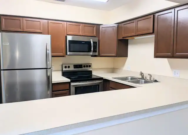 Property at 607 Casa Park Court B, Winter Springs, FL, 32708, 2 beds, 3 baths, [object Object]