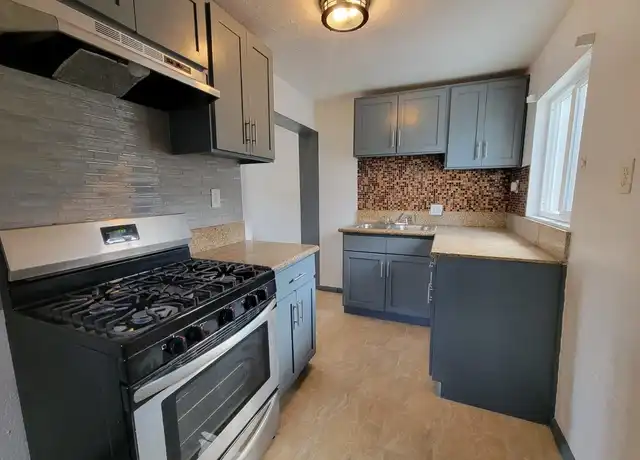Property at 1315 W 101st St Unit 2, Los Angeles, CA, 90044, 2 beds, 1 bath, [object Object]