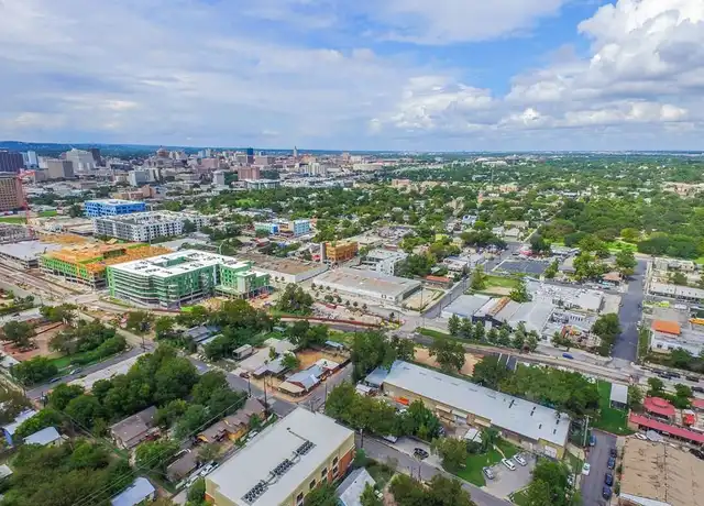 Property at 1401 E 4th St Unit 206, Austin, TX, 78702, 1 bed, 1 bath, [object Object]