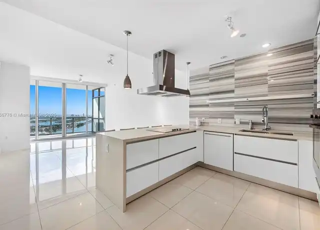 Property at 1100 Biscayne Blvd, Miami, FL, 33132, 2 beds, 2.5 baths, [object Object]