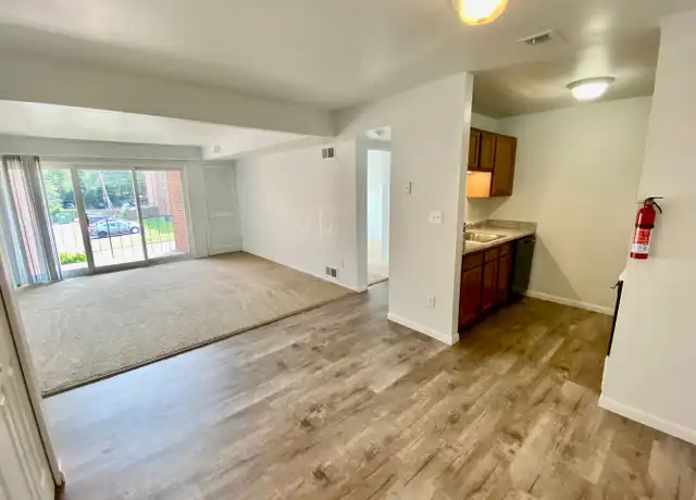 Property at 334 Jarvis St Unit 202, Ypsilanti, MI, 48197, 1 bed, 1 bath, [object Object]
