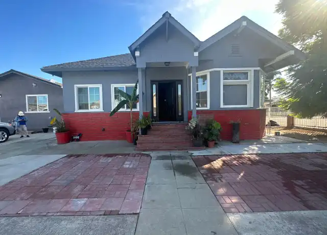 Property at 1606 E San Fernando St, San Jose, CA, 95116, 4 beds, 2.5 baths, [object Object]