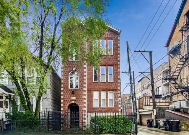 Property at 1551 W Augusta Blvd Unit 1, Chicago, IL, 60642, 3 beds, 2 baths, [object Object]