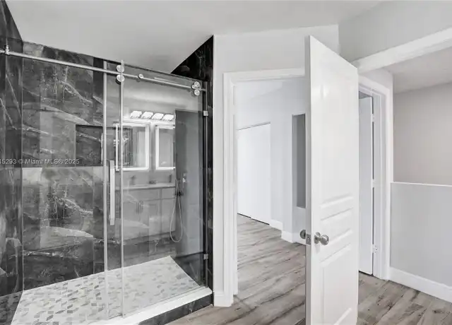 Property at 16607 Hemingway Dr, Weston, FL, 33326, 2 beds, 1.5 baths, [object Object]