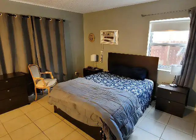 Property at 129 SE 2nd Ter, Hallandale Beach, FL, 33009, 1 bed, 1 bath, [object Object]