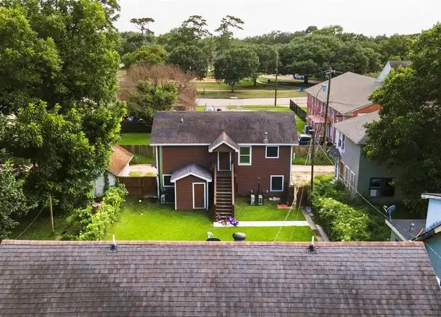 Property at 2721 Virginia St, Baytown, TX, 77520, 2 beds, 1 bath, [object Object]