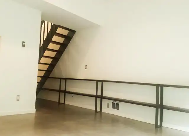 Property at 5231 22nd Ave NE Unit 3, Seattle, WA, 98105, 1 bed, 1 bath, [object Object]