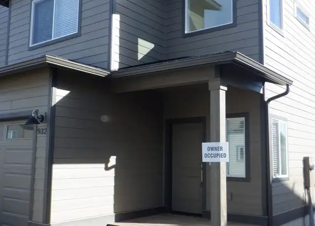 Property at 932 NE Paula Dr, Bend, OR, 97701, 3 beds, 2.5 baths, [object Object]