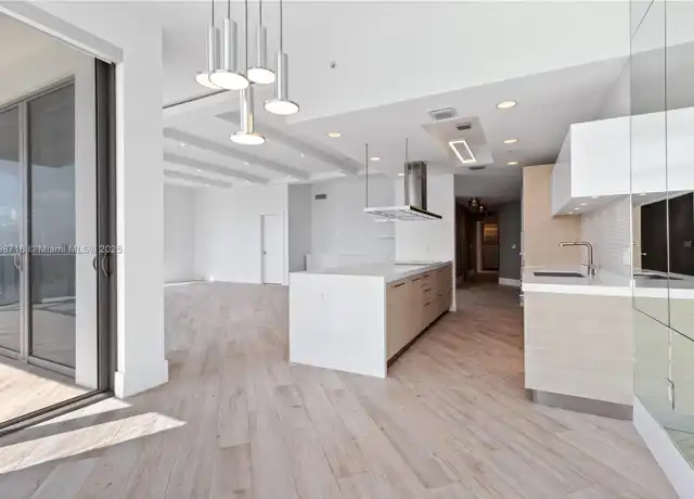 Property at 17301 Biscayne Blvd Unit L-PH-9, North Miami Beach, FL, 33160, 3 beds, 3.5 baths, [object Object]