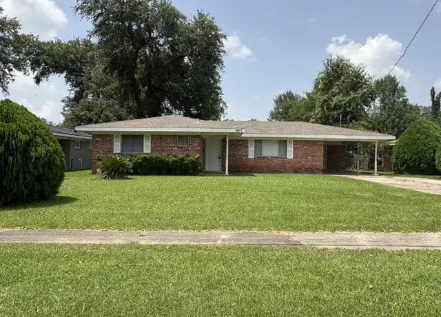 Property at 905 McCall St, Lake Charles, LA, 70607, 3 beds, 2 baths, [object Object]