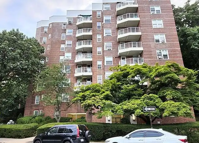 Property at 4499 Henry Hudson Pkwy W Unit 8D, The Bronx, NY, 10471, 2 beds, 2 baths, [object Object]