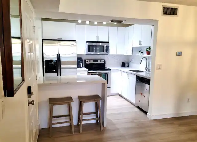 Property at 11905 NW 11th St #11905, Pembroke Pines, FL, 33026, 2 beds, 2 baths, [object Object]