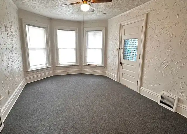 Property at 242 W 8th St Unit 1 1, Erie, PA, 16501, 1 bed, 1 bath, [object Object]
