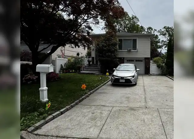 Property at 71 E Lido Prom, Lindenhurst, NY, 11757, 2 beds, 1 bath, [object Object]