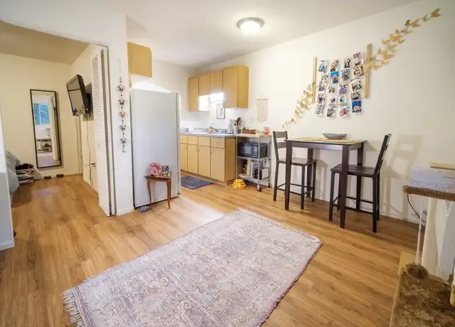 Property at 300 NW 18th St, Gainesville, FL, 32603, 1 bed, 1 bath, [object Object]