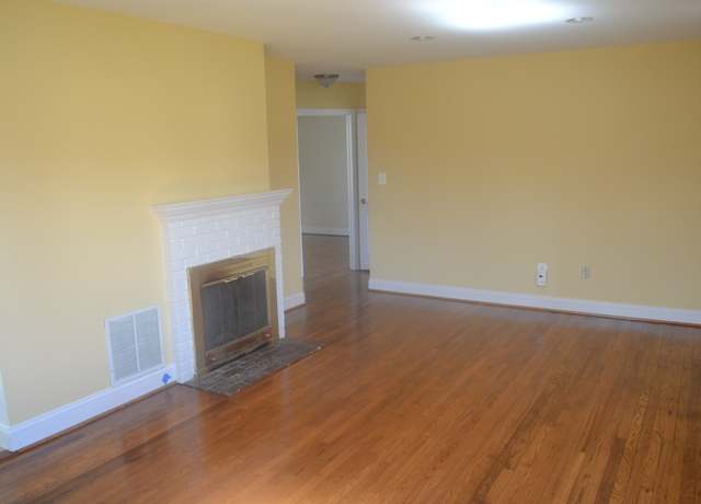 Photo of 6701 Westcott Rd, Falls Church, VA 22042