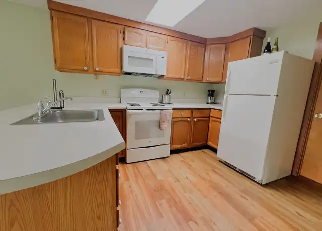 Property at 59 Jaynes Rd, Lenox, MA, 01240, 1 bed, 1 bath, [object Object]