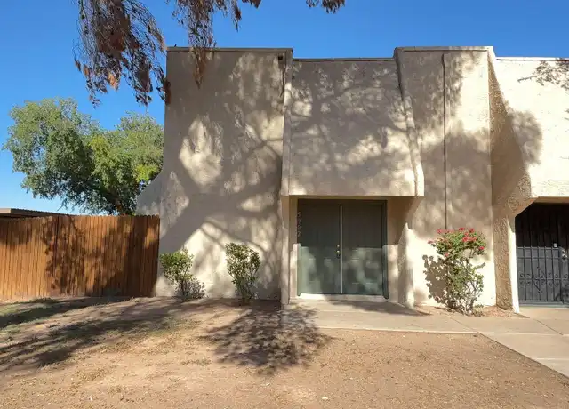 Property at 5902 W Golden Ln, Glendale, AZ, 85302, 2 beds, 1.5 baths, [object Object]